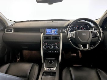 Used Land Rover Discovery Sport 2017 for sale - 76703117: Photo