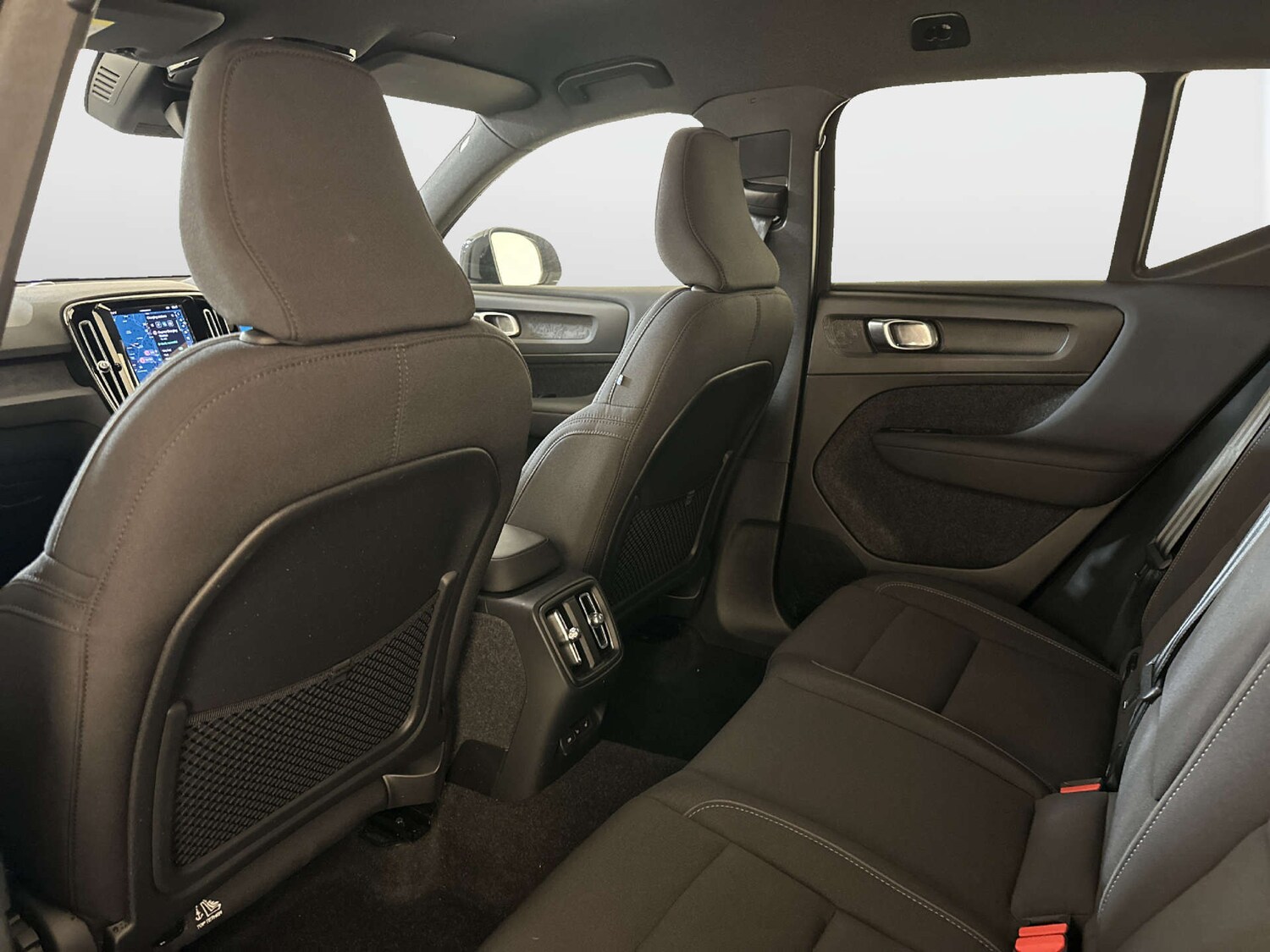 Used Volvo XC40 2023 for sale - 77844649: Photo 14