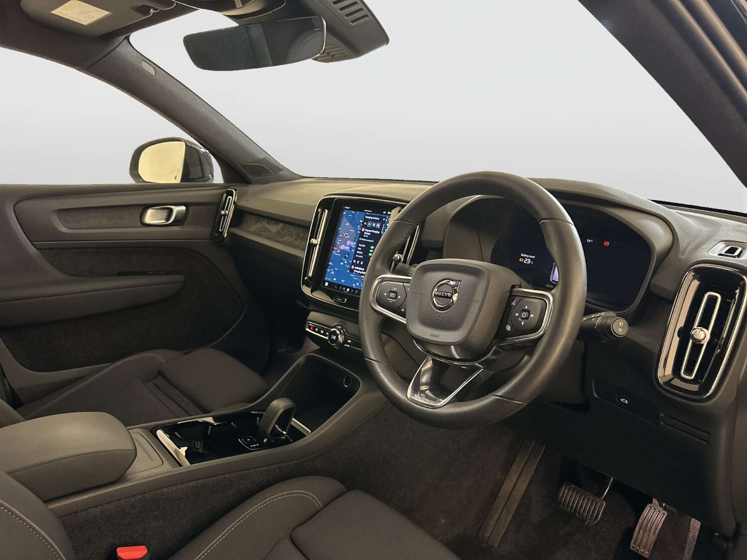 Used Volvo XC40 2023 for sale - 77844649: Photo 15