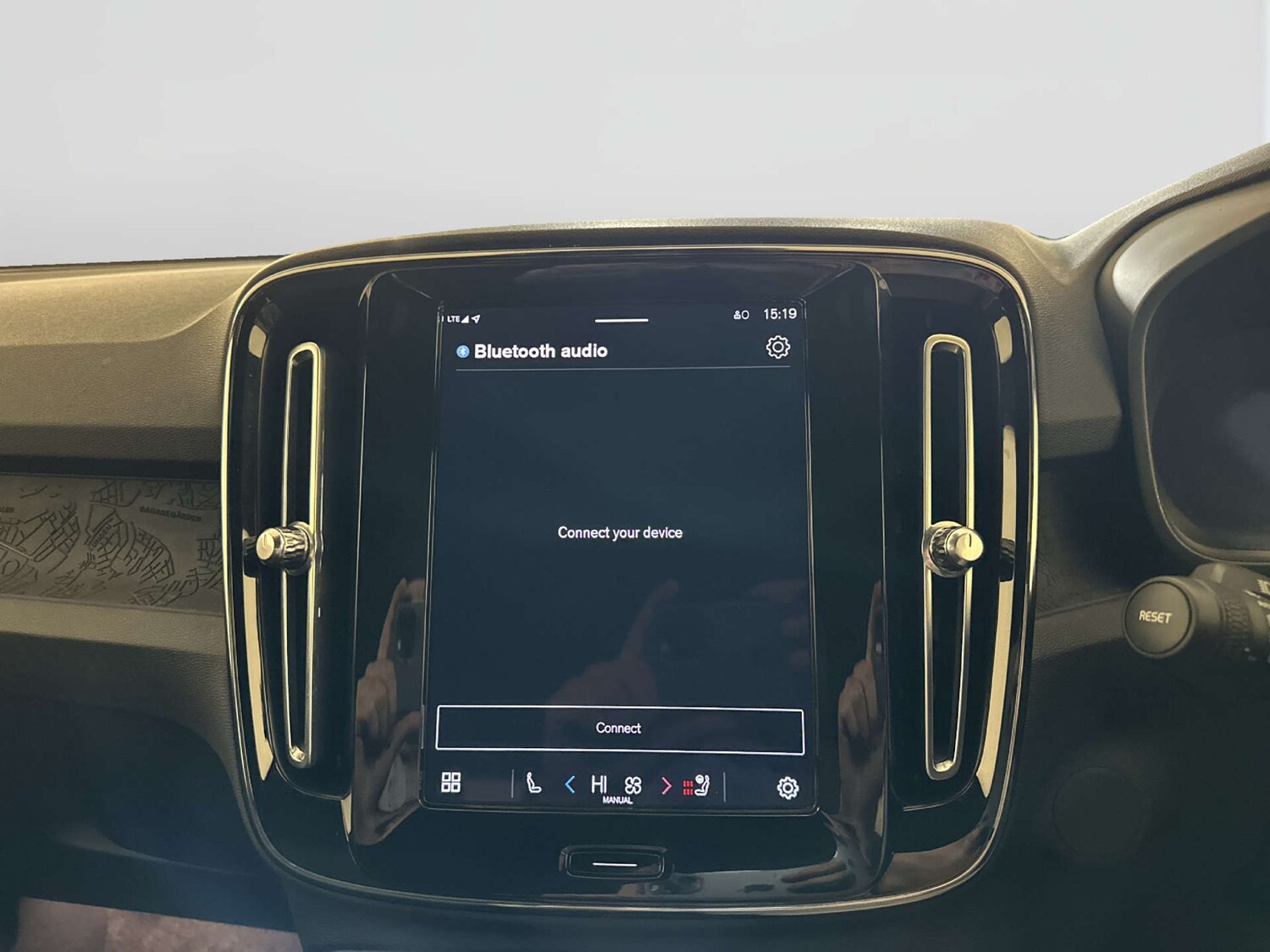 Used Volvo XC40 2023 for sale - 77844649: Photo 22