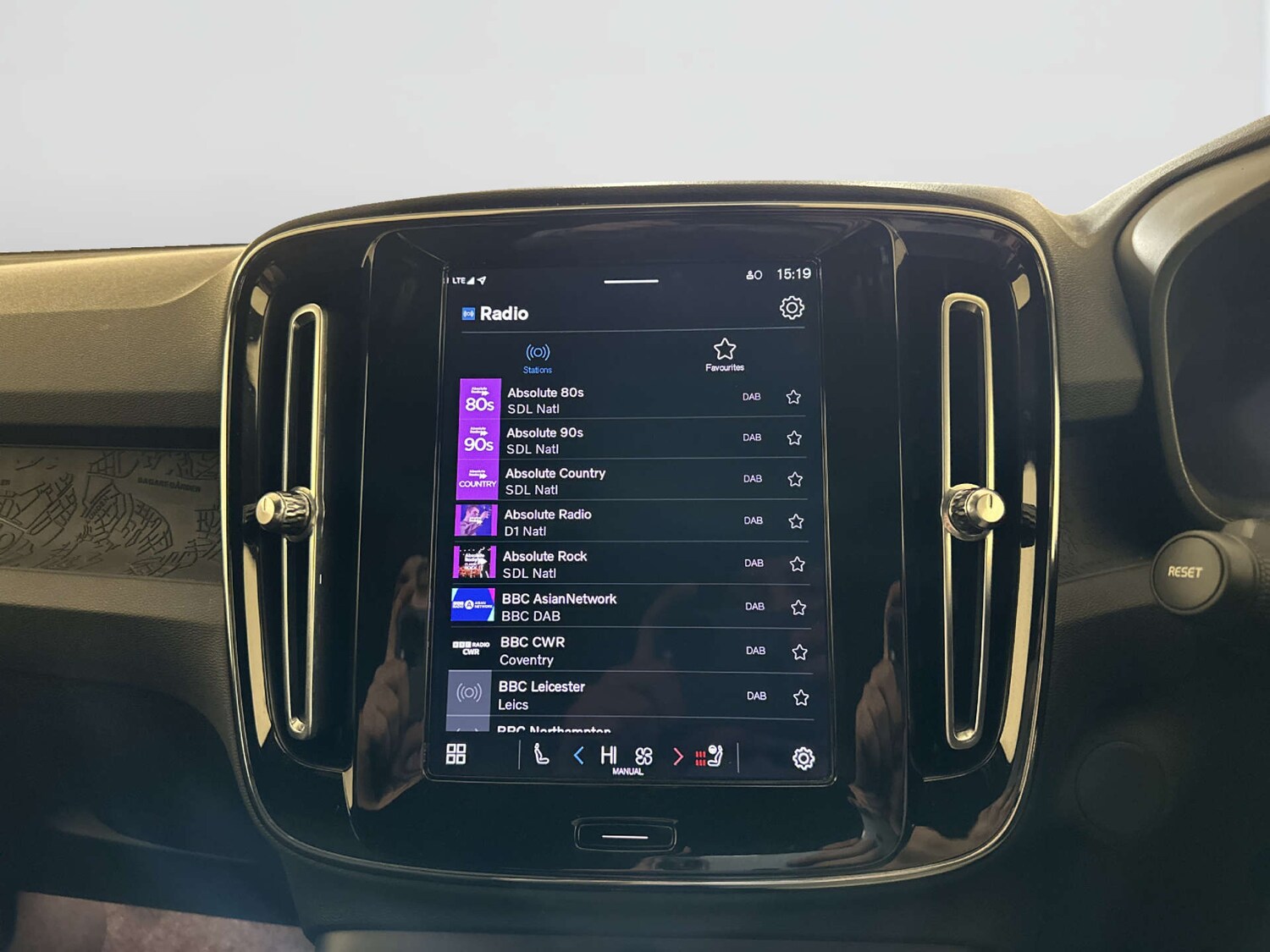 Used Volvo XC40 2023 for sale - 77844649: Photo 23