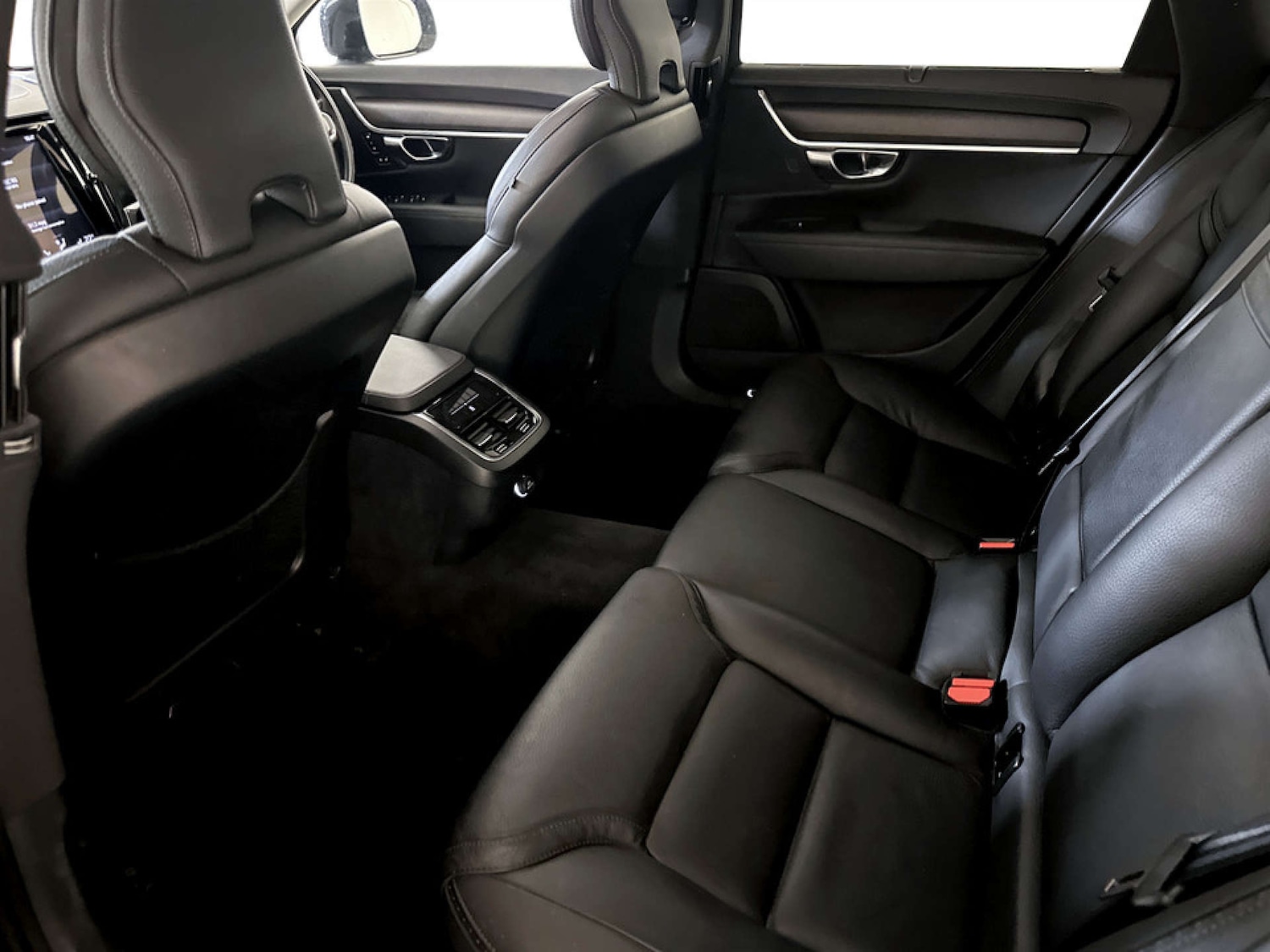 Used Volvo V90 Cross Country 2020 for sale - 77185588: Photo 15