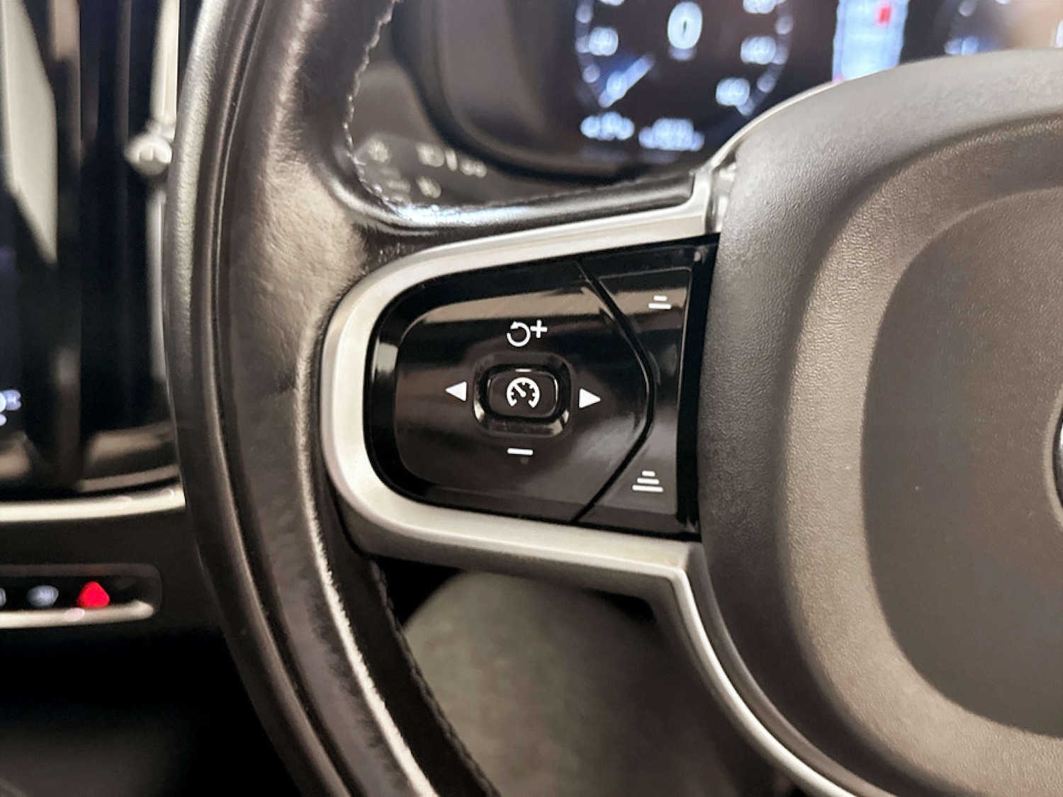 Used Volvo V90 Cross Country 2020 for sale - 77185588: Photo 18