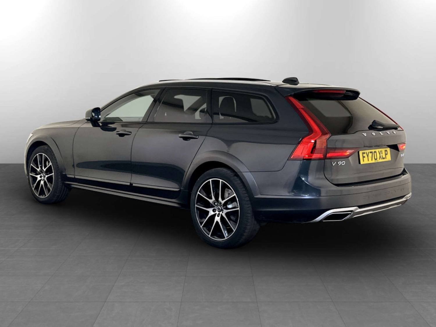 Used Volvo V90 Cross Country 2020 for sale - 77185588: Photo 8