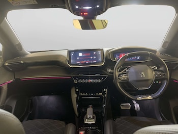 Used Peugeot 2008 2021 for sale - 78420208: Photo