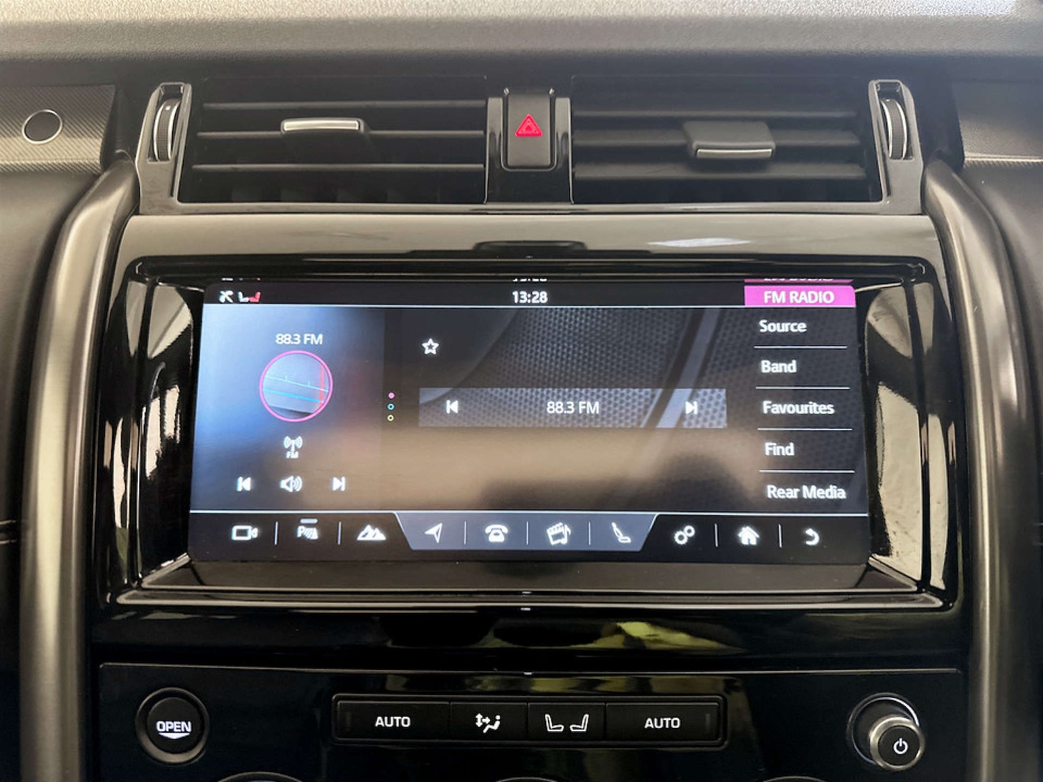 Used Land Rover Discovery 2018 for sale - 77185556: Photo 26