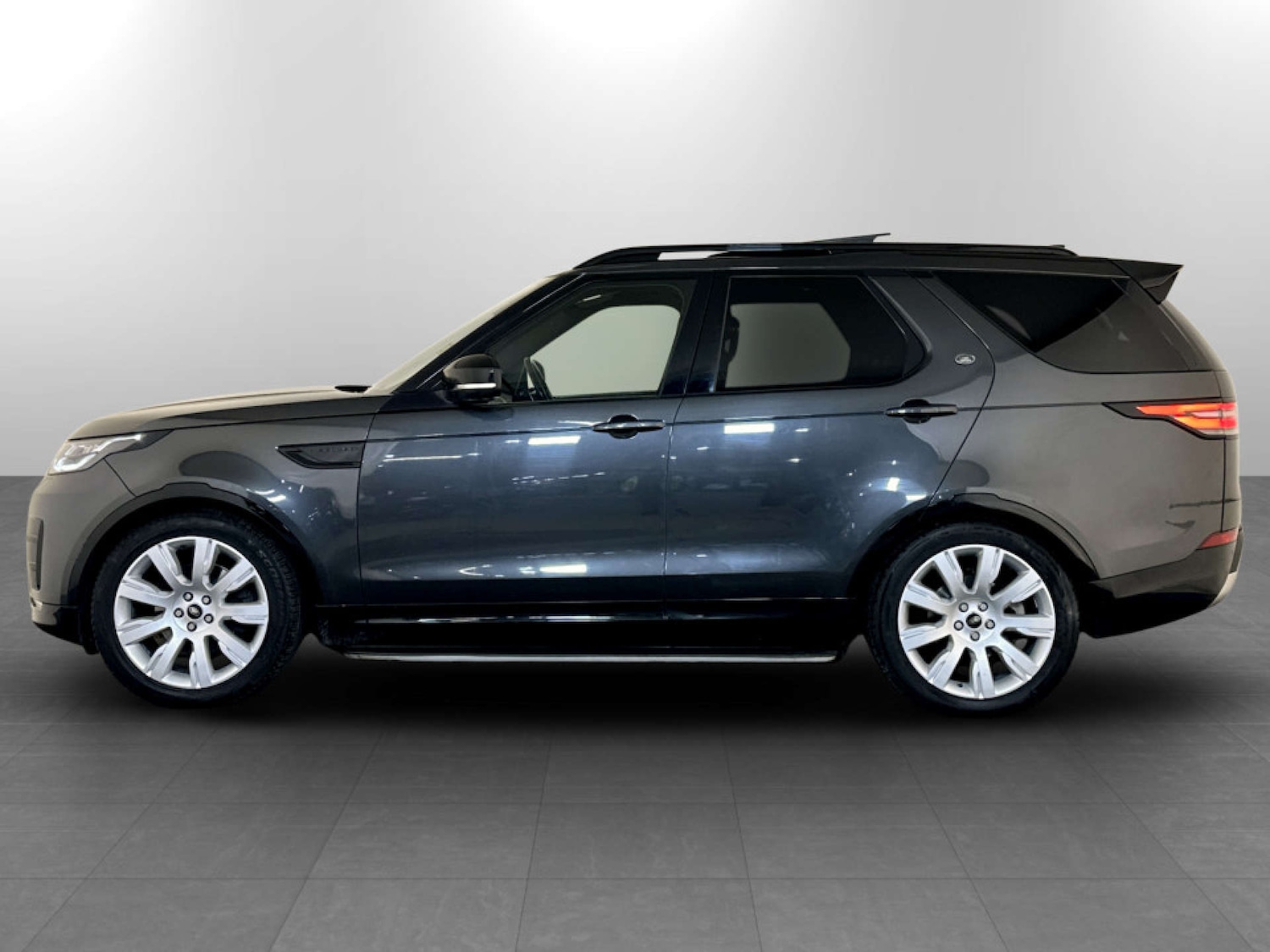 Used Land Rover Discovery 2018 for sale - 77185556: Photo 7