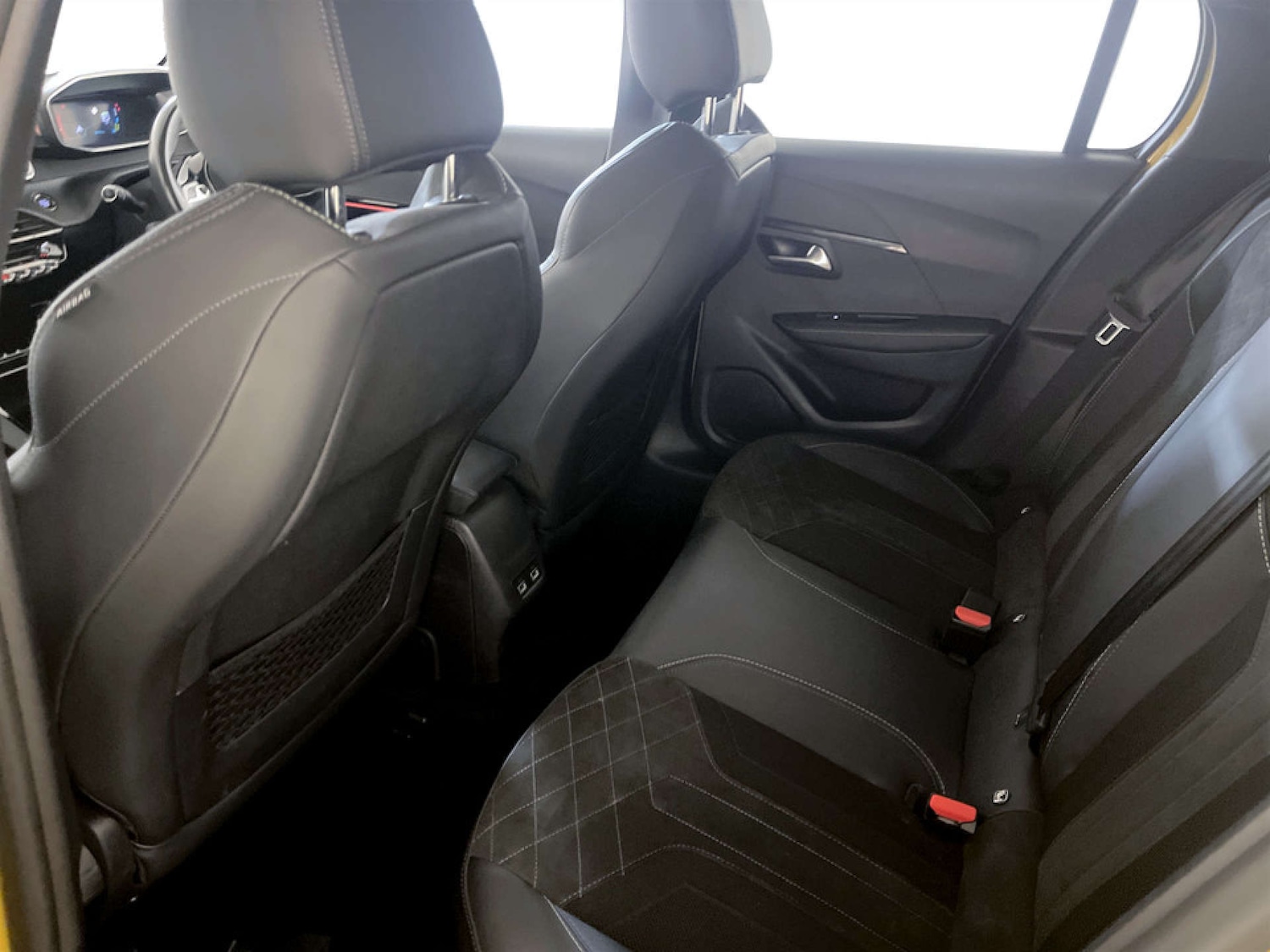 Used Peugeot E-208 2022 for sale - 77185596: Photo 15