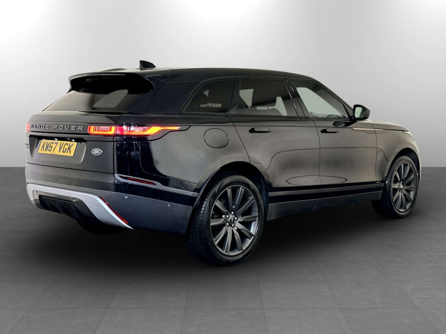 Used Land Rover Range Rover Velar 2017 for sale - 77523290: Photo 10