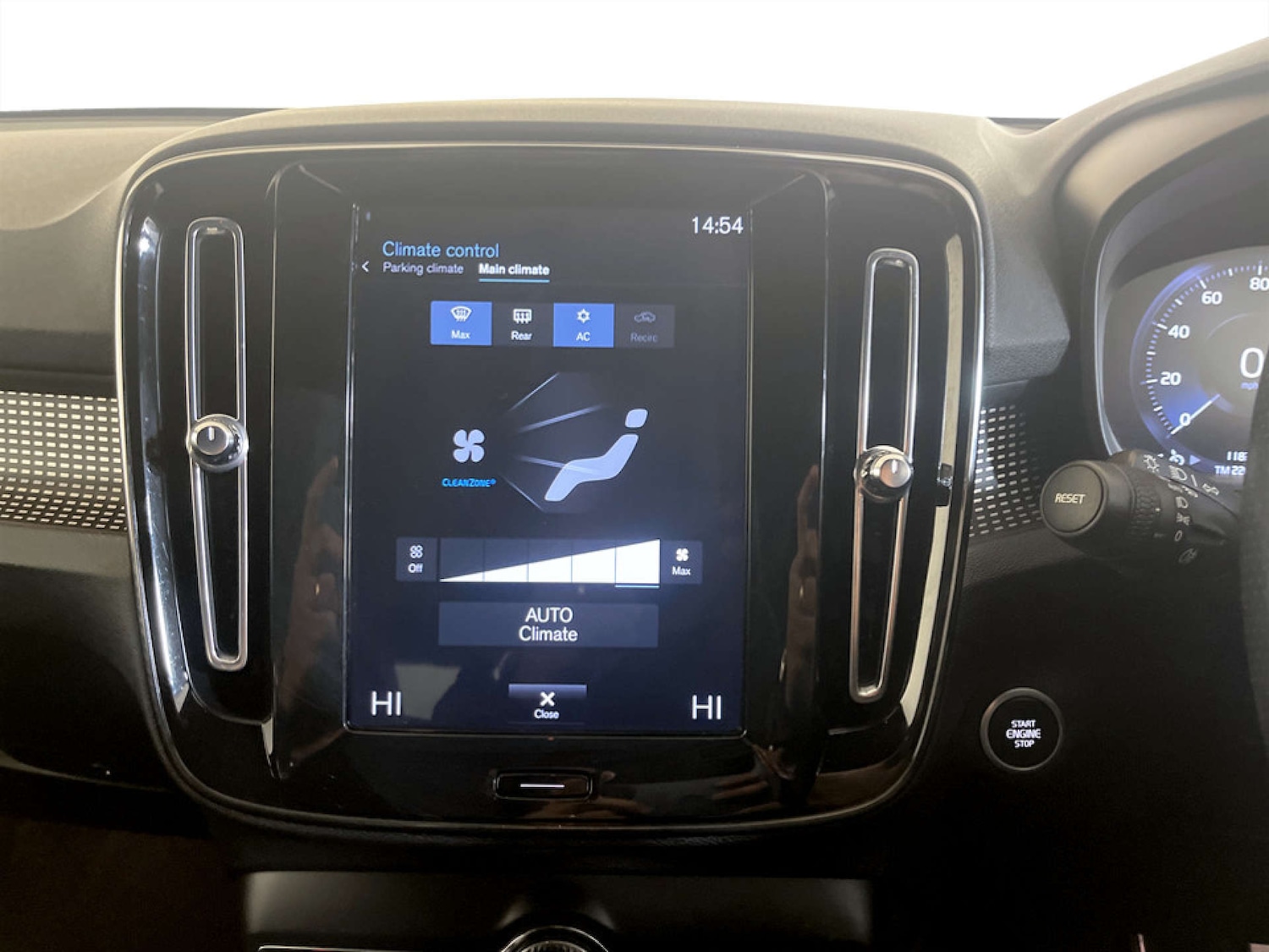 Used Volvo XC40 2020 for sale - 77482219: Photo 21