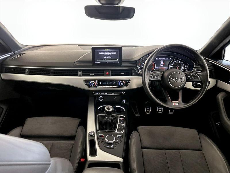 Used Audi A4 2018 for sale - 76156789: Photo 3