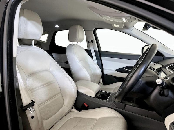 Used Jaguar E-Pace 2018 for sale - 76209496: Photo 13