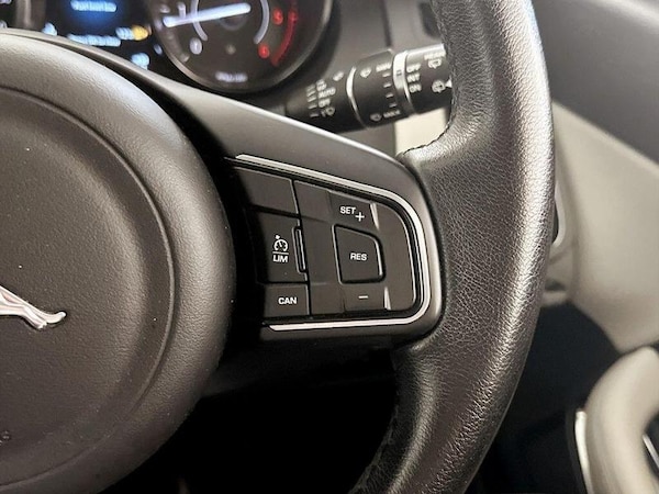 Used Jaguar E-Pace 2018 for sale - 76209496: Photo 19