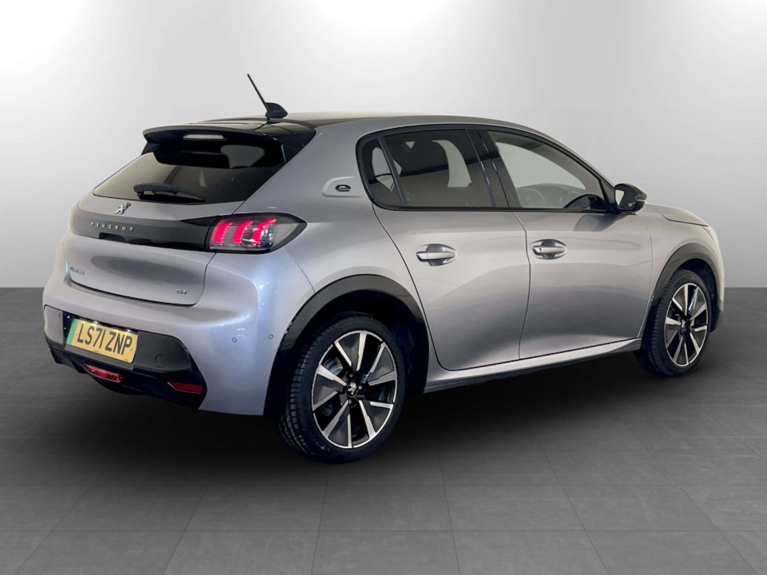 Used Peugeot 208 2021 for sale - 77749143: Photo 10