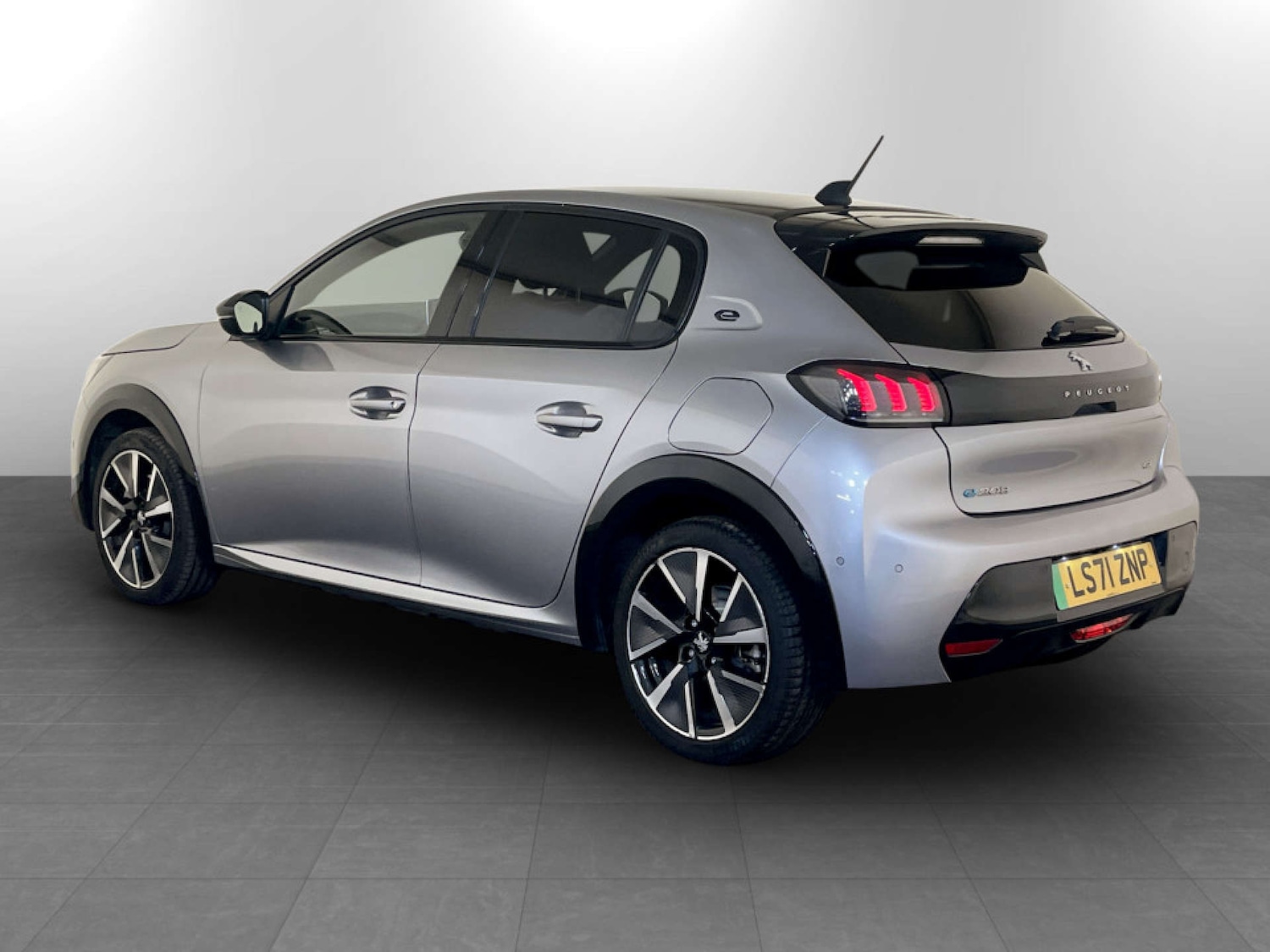 Used Peugeot 208 2021 for sale - 77749143: Photo 8