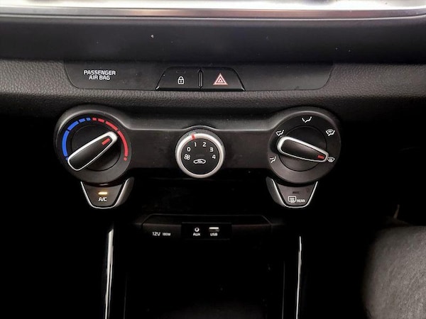 Used Kia Stonic 2020 for sale - 76209390: Photo 24