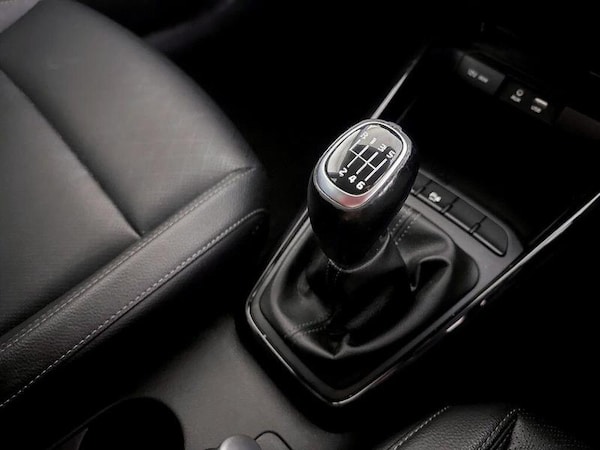 Used Kia Stonic 2020 for sale - 76209390: Photo 25