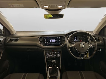 Used Volkswagen T-Roc 2018 for sale - 78223504: Photo