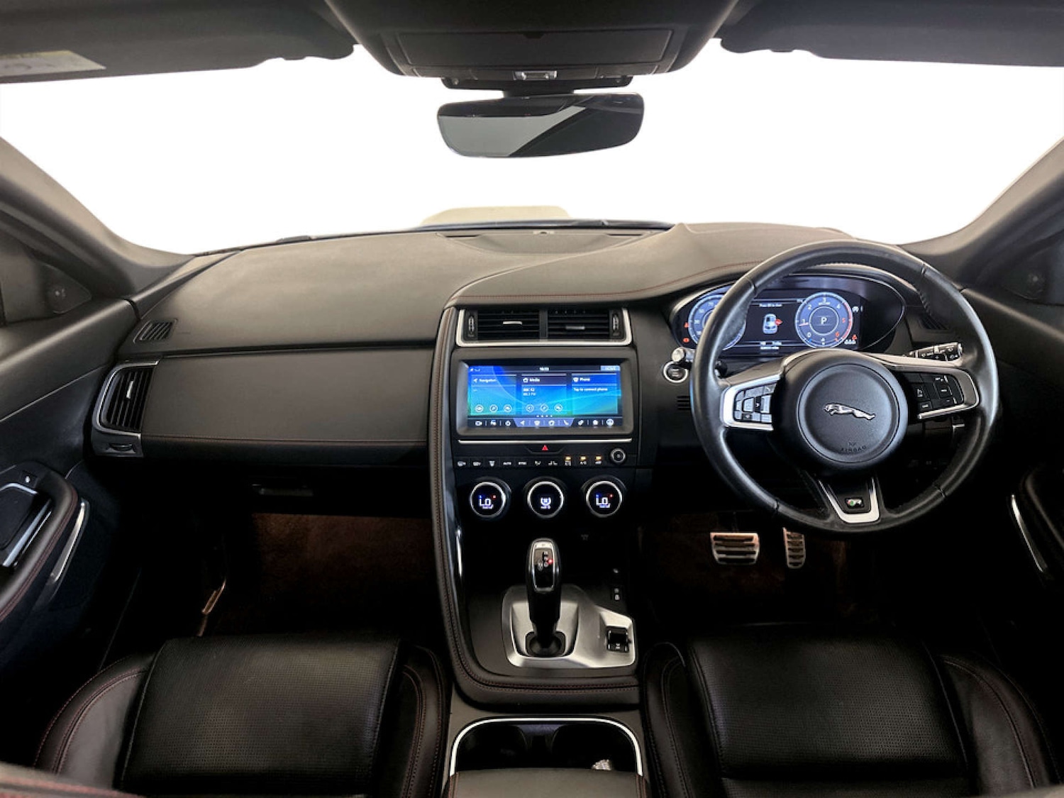 Used Jaguar E-Pace 2020 for sale - 77185531: Photo 3