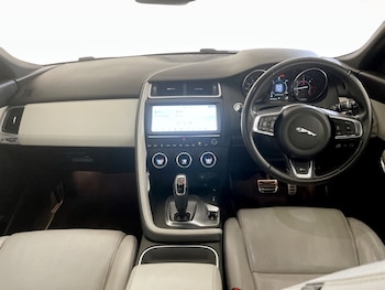 Used Jaguar E-Pace 2019 for sale - 75345770: Photo
