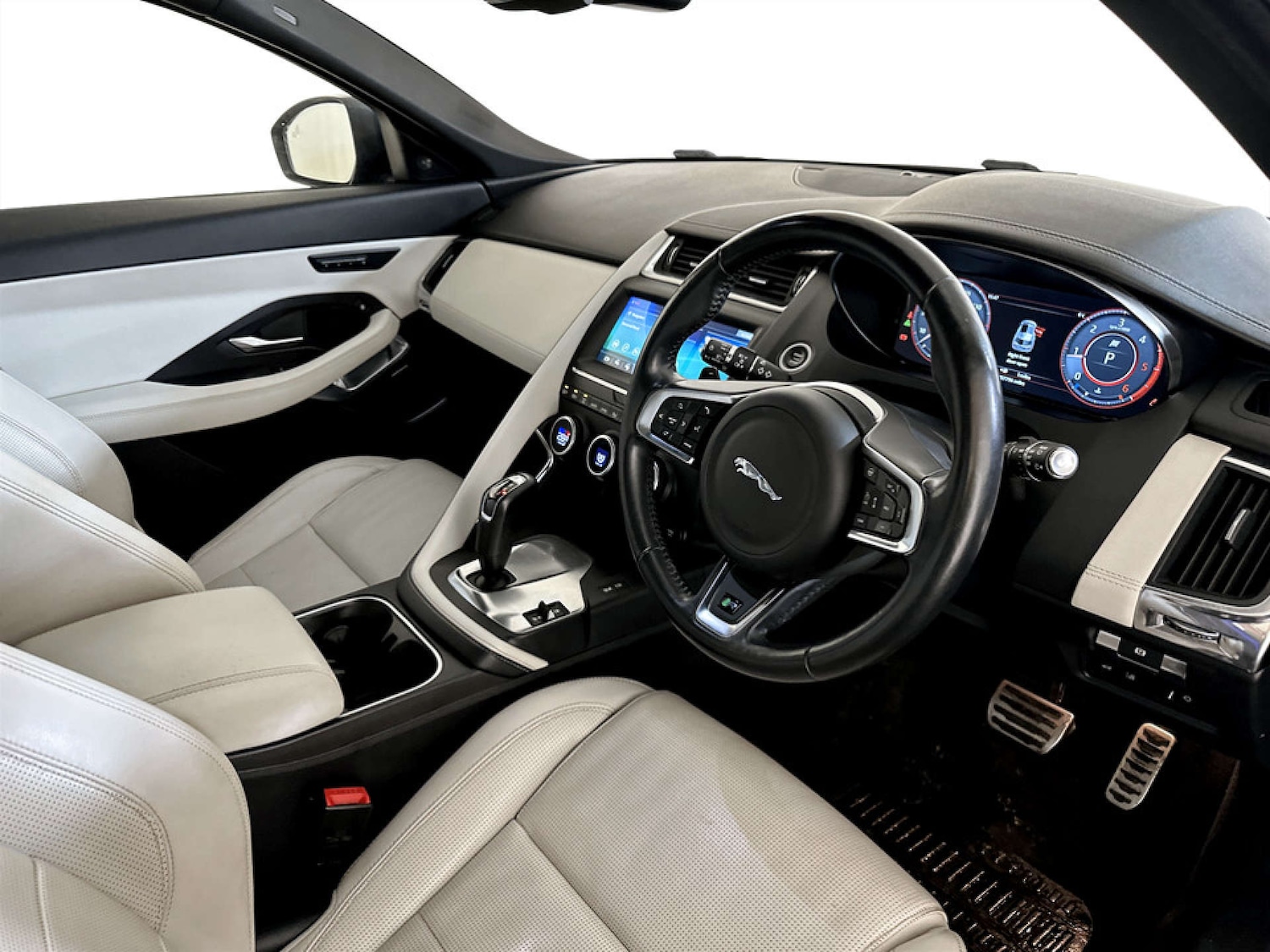 Used Jaguar E-Pace 2018 for sale - 77469905: Photo 15