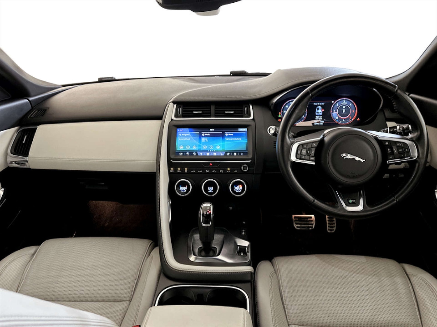 Used Jaguar E-Pace 2018 for sale - 77469905: Photo 3