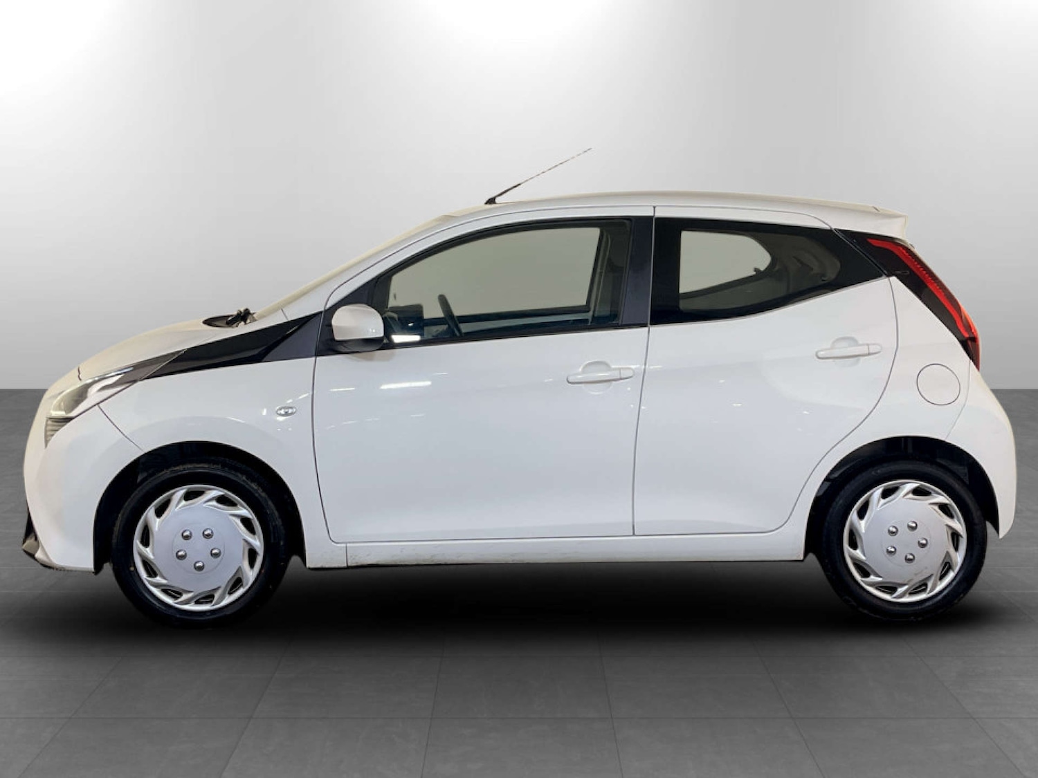 Used Toyota AYGO 2019 for sale - 77662761: Photo 7