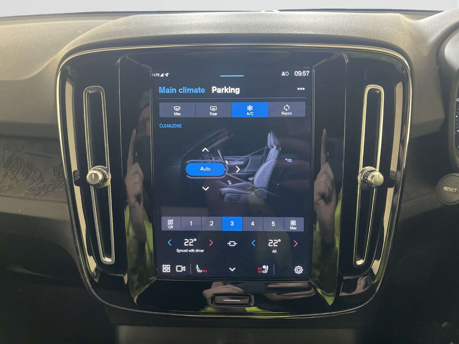 Used Volvo XC40 2023 for sale - 78039668: Photo 21