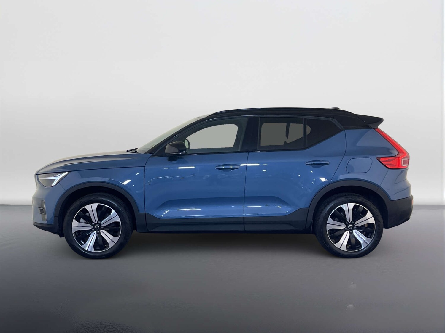 Used Volvo XC40 2023 for sale - 78039668: Photo 7