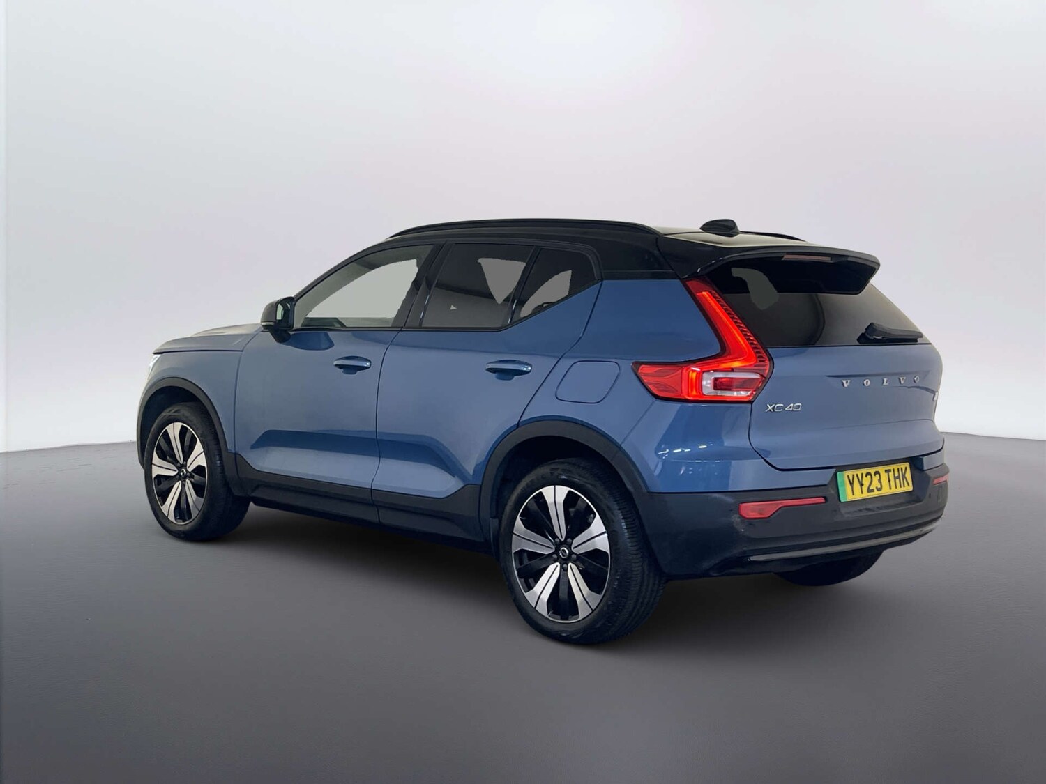 Used Volvo XC40 2023 for sale - 78039668: Photo 8