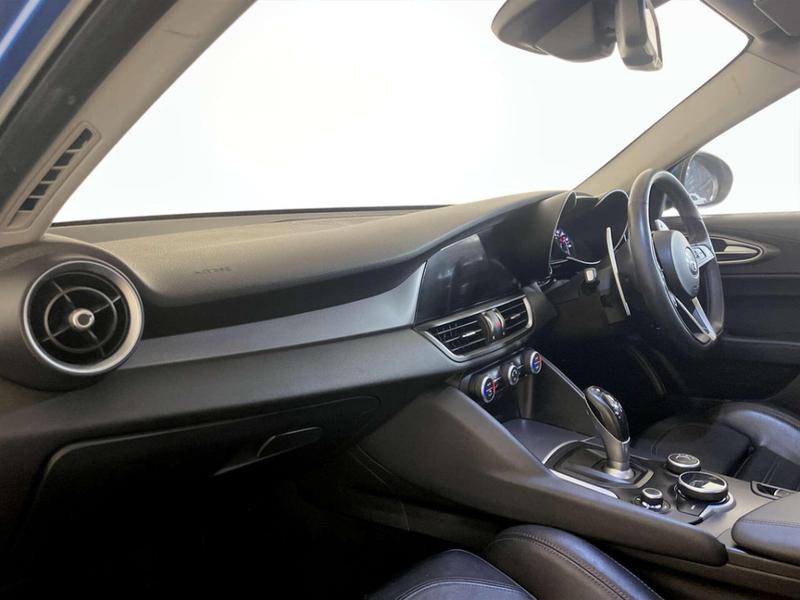 Used Alfa Romeo Giulia 2018 for sale - 77048099: Photo 12