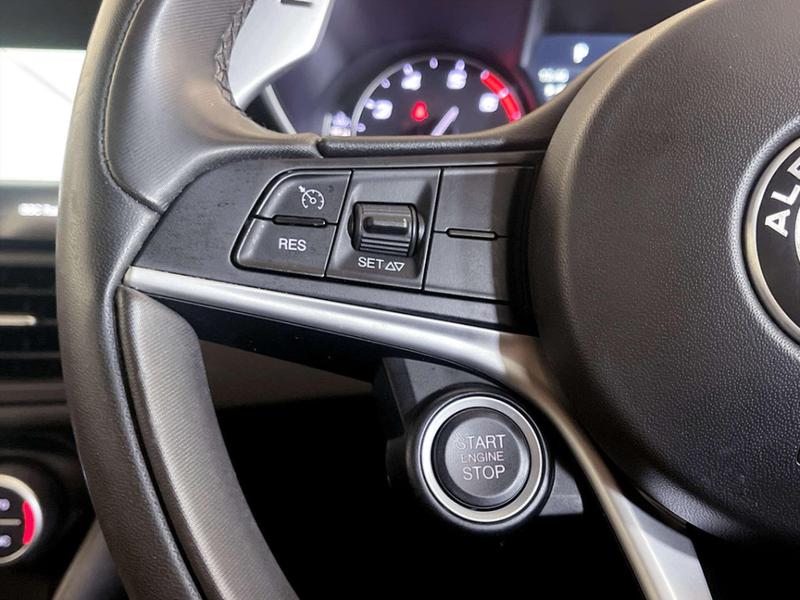 Used Alfa Romeo Giulia 2018 for sale - 77048099: Photo 18