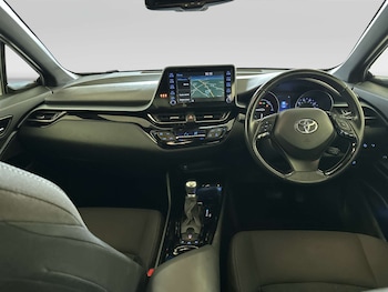 Used Toyota C-HR 2022 for sale - 79353243: Photo