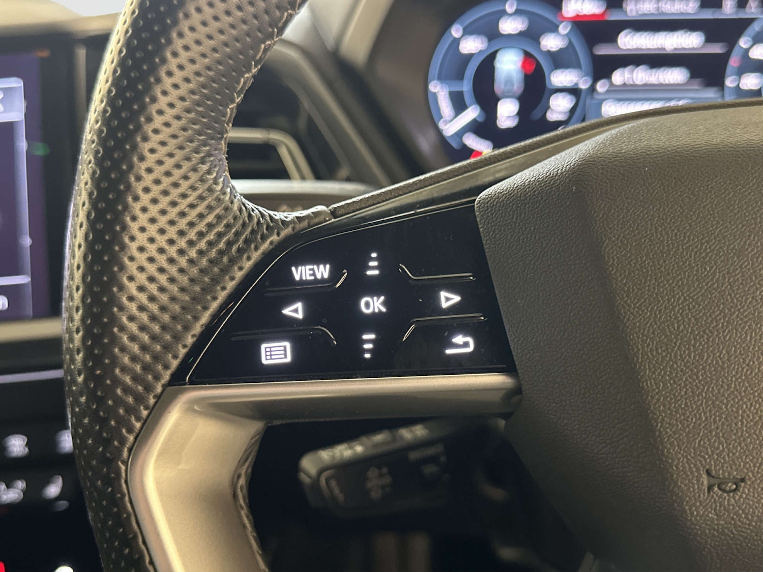 Used Audi Q4 e-tron 2023 for sale - 77844633: Photo 23