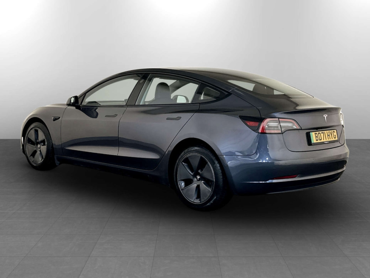 Used Tesla Model 3 2021 for sale - 77342177: Photo 8