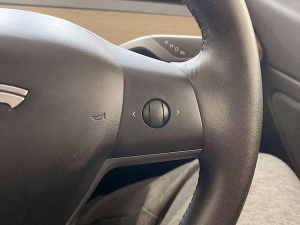Used Tesla Model 3 2019 for sale - 76222609: Photo 19