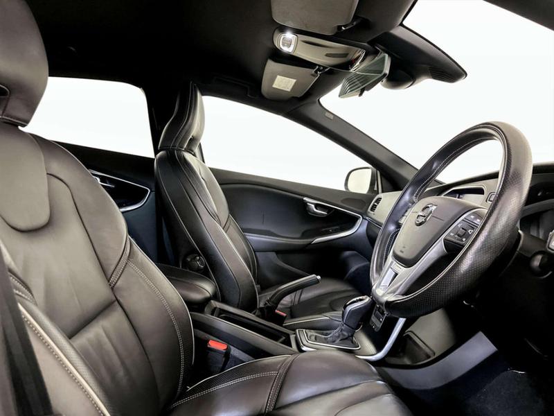 Used Volvo V40 2017 for sale - 76904581: Photo 13