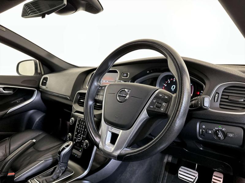 Used Volvo V40 2017 for sale - 76904581: Photo 15