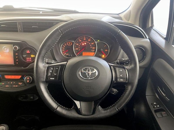 Used Toyota Yaris 2017 for sale - 76261084: Photo 16