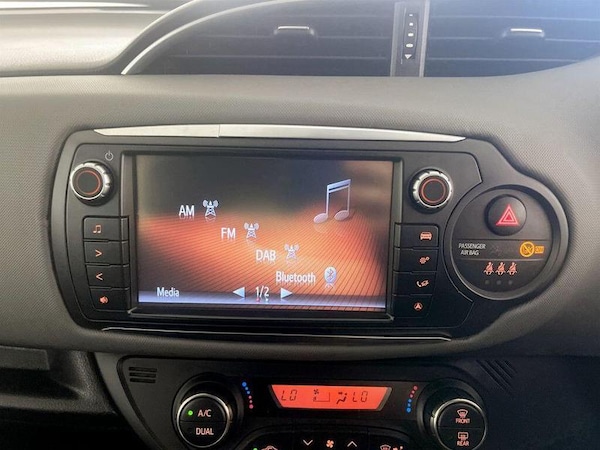 Used Toyota Yaris 2017 for sale - 76261084: Photo 21