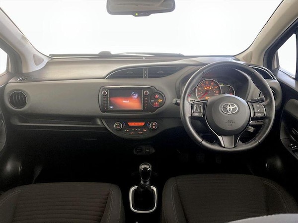 Used Toyota Yaris 2017 for sale - 76261084: Photo 3
