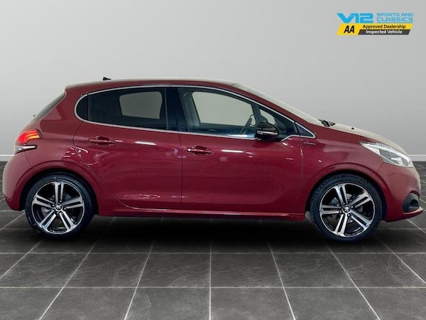 Used Peugeot 208 2019 for sale - 76222533: Photo 11