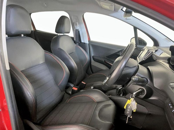 Used Peugeot 208 2019 for sale - 76222533: Photo 13