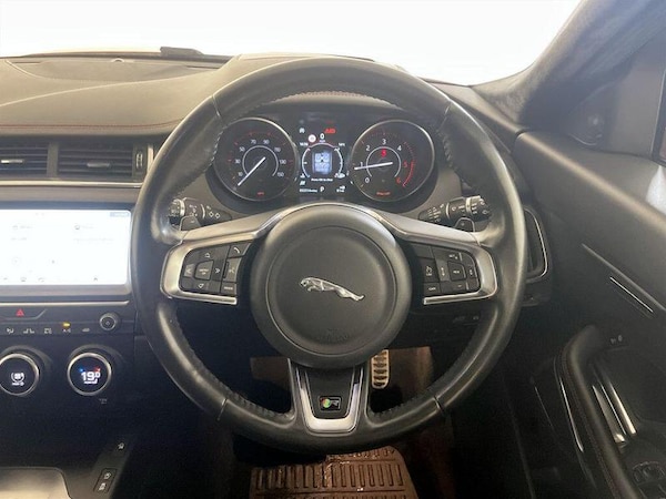 Used Jaguar E-Pace 2018 for sale - 76340193: Photo 17