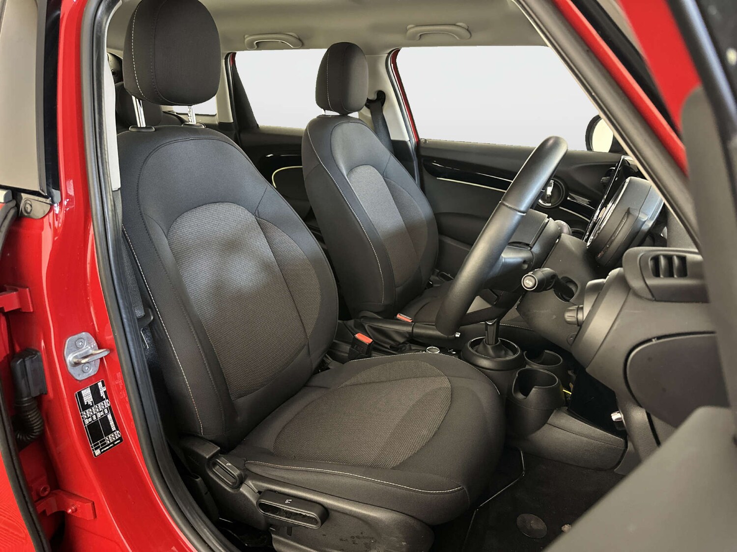 Used MINI Hatch 2022 for sale - 77998550: Photo 13