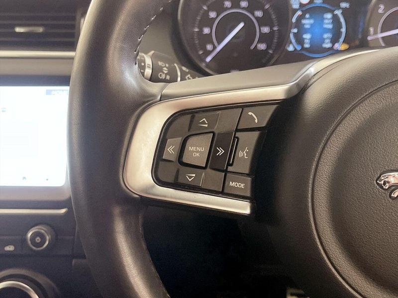 Used Jaguar E-Pace 2020 for sale - 76355627: Photo 17