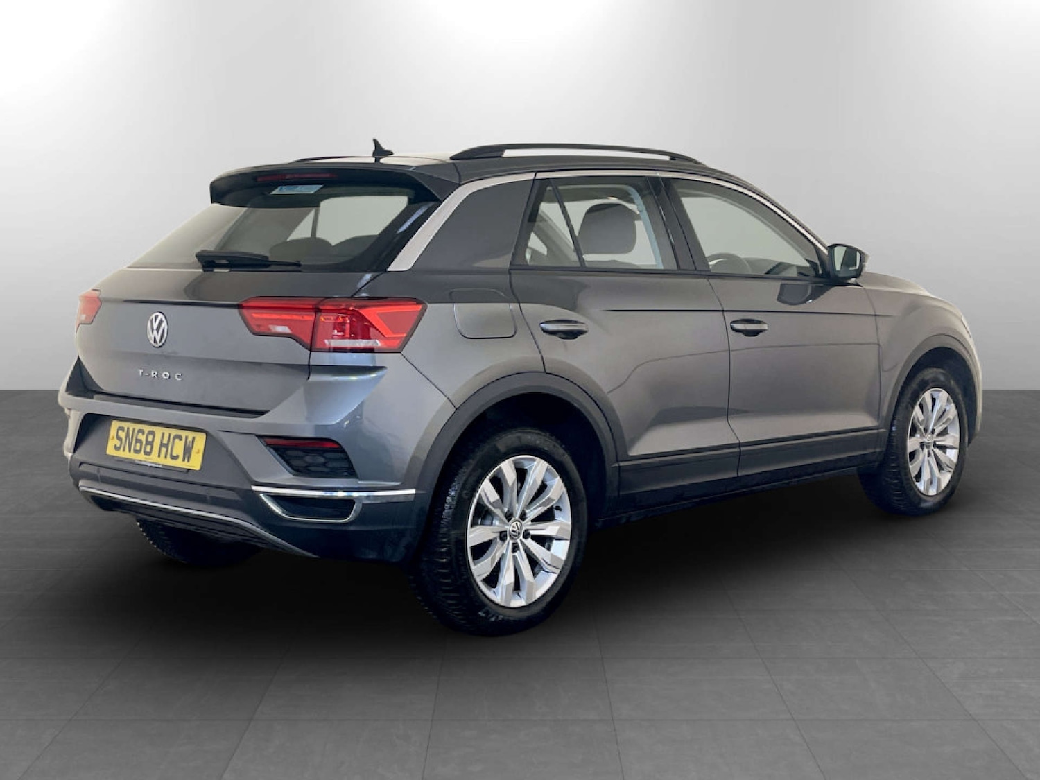 Used Volkswagen T-Roc 2019 for sale - 77487053: Photo 10