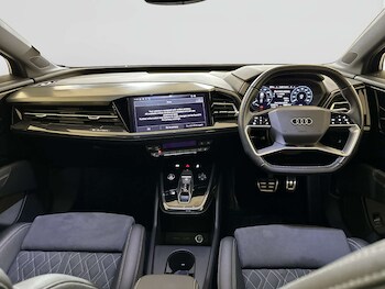 Used Audi Q4 e-tron 2022 for sale - 78150125: Photo