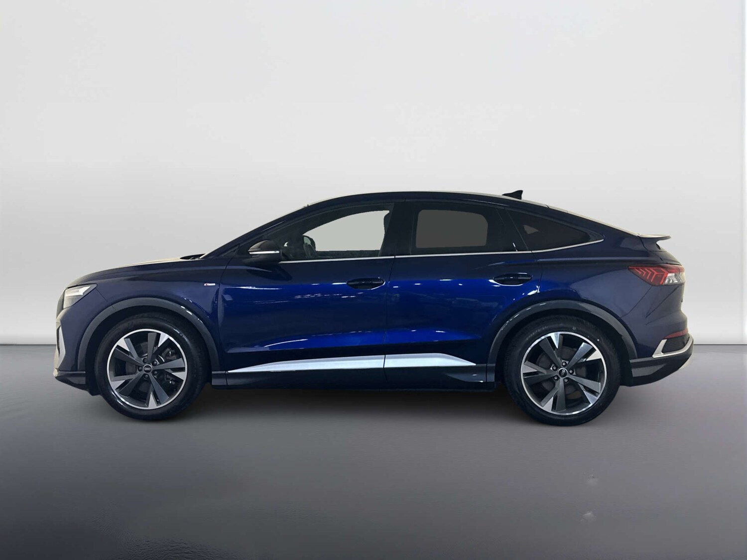 Used Audi Q4 e-tron 2022 for sale - 78150125: Photo 7