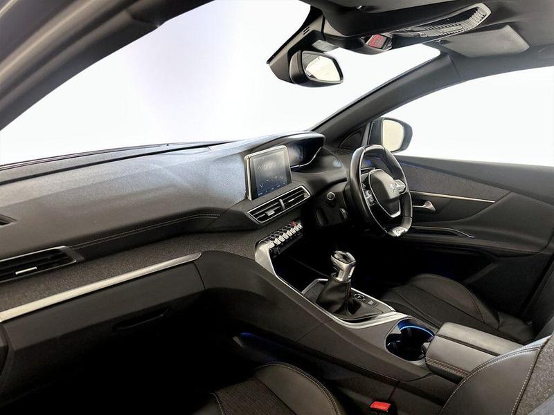 Used Peugeot 3008 2018 for sale - 76162048: Photo 12